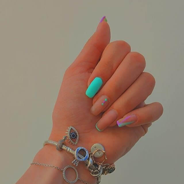 Eva Nails - בניית ציפורניים בסטייל